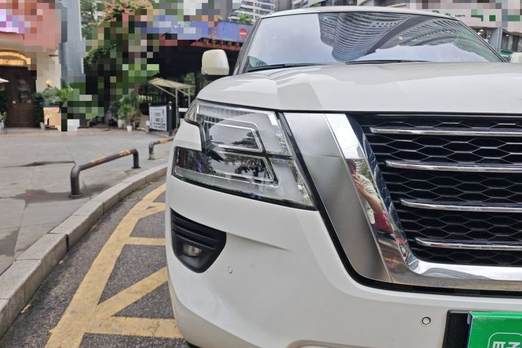 Used Nissan Patrol  Right Front Headlight