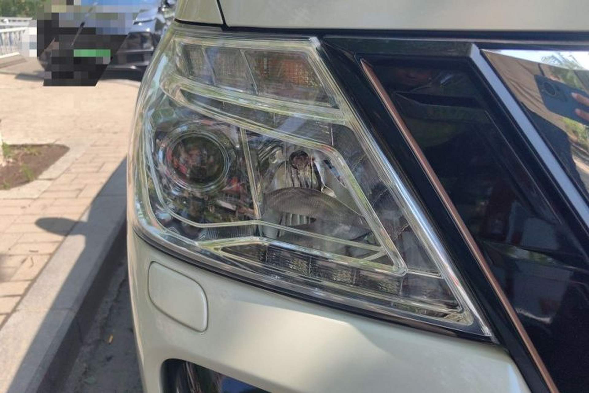 Used Nissan Patrol  Right Front Headlight