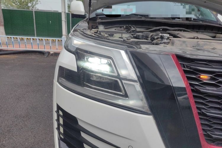 Used Nissan Patrol  Right Front Headlight