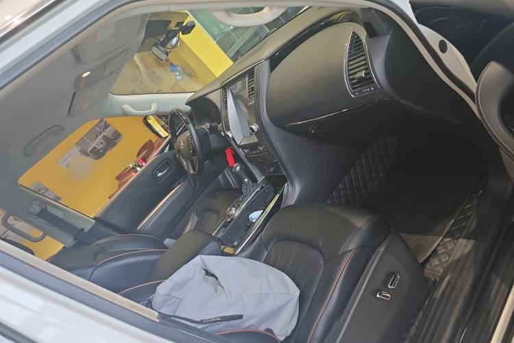 Used Nissan Patrol 2019 Y62 4.0L SE-T1 Middle East Right Front Seat