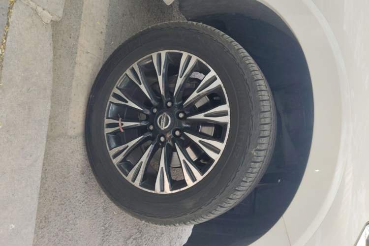 Used Nissan Patrol 2019 Y62 4.0L SE-T1 Middle East Right Front Wheel Hub