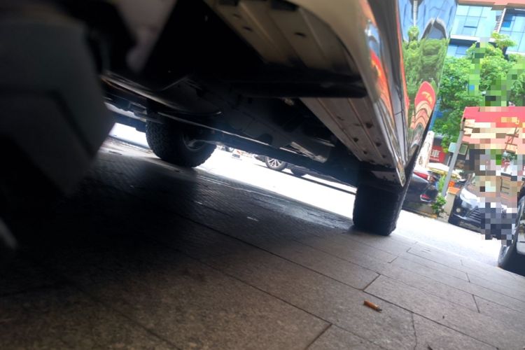 Used Nissan Patrol 2019 Y62 4.0L SE-T1 Middle East Right Side Sill