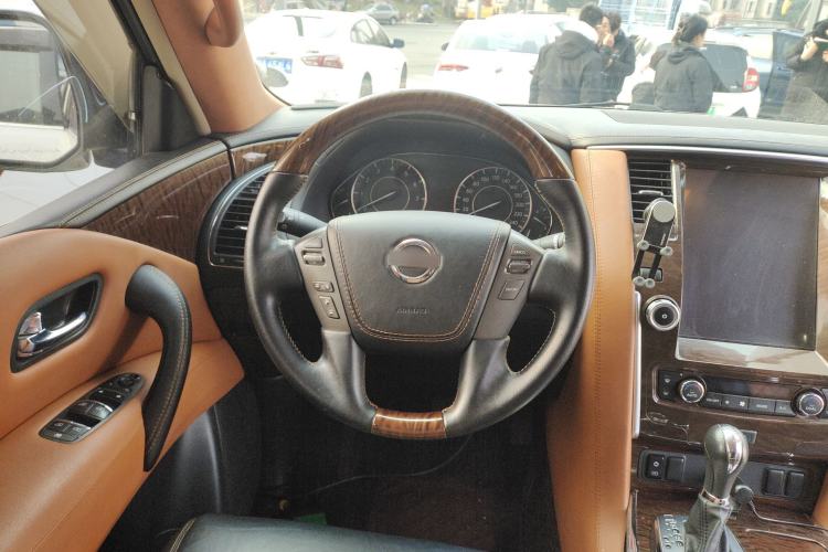 Used Nissan Patrol 2019 Y62 4.0L SE-T1 Middle East Steering Wheel