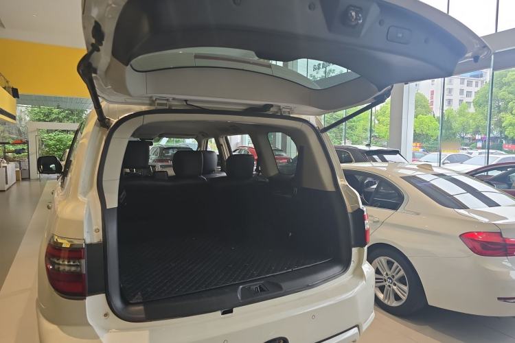 Used Nissan Patrol 2019 Y62 4.0L SE-T1 Middle East Trunk