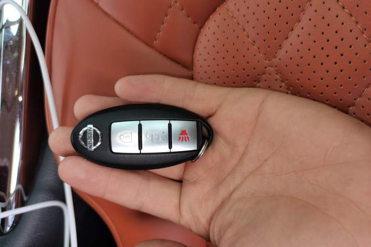 Used Nissan Patrol  Vehicle Key