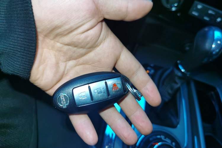 Used Nissan Patrol 2019 Y62 4.0L SE-T1 Middle East Vehicle Key