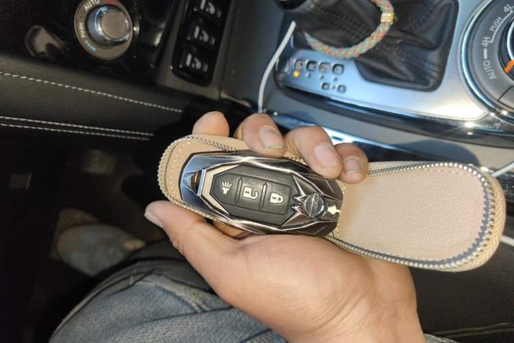 Used Nissan Patrol  Vehicle Key