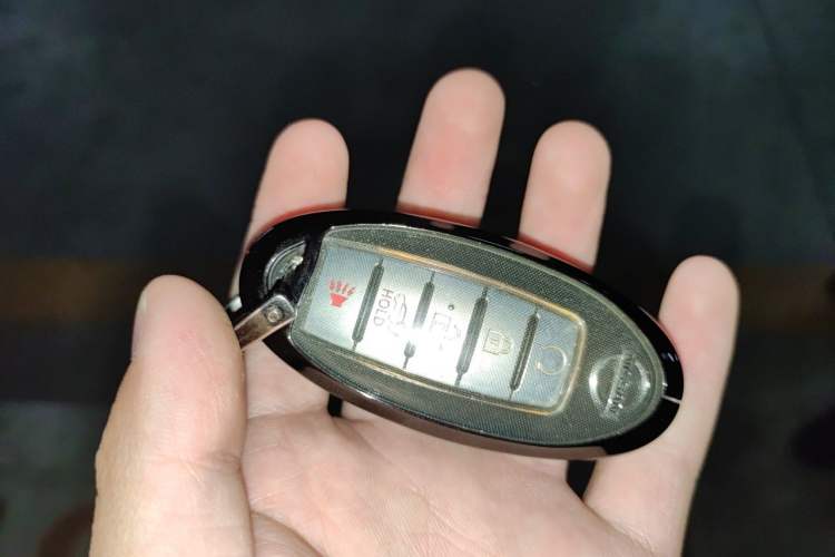 Used Nissan Patrol  Vehicle Key