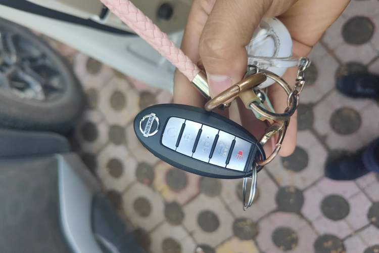 Used Nissan Patrol 2019 Y62 4.0L SE-T2 Middle East Vehicle Key