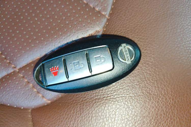Used Nissan Patrol 2019 Y62 4.0L SE-T1 Middle East Vehicle Key