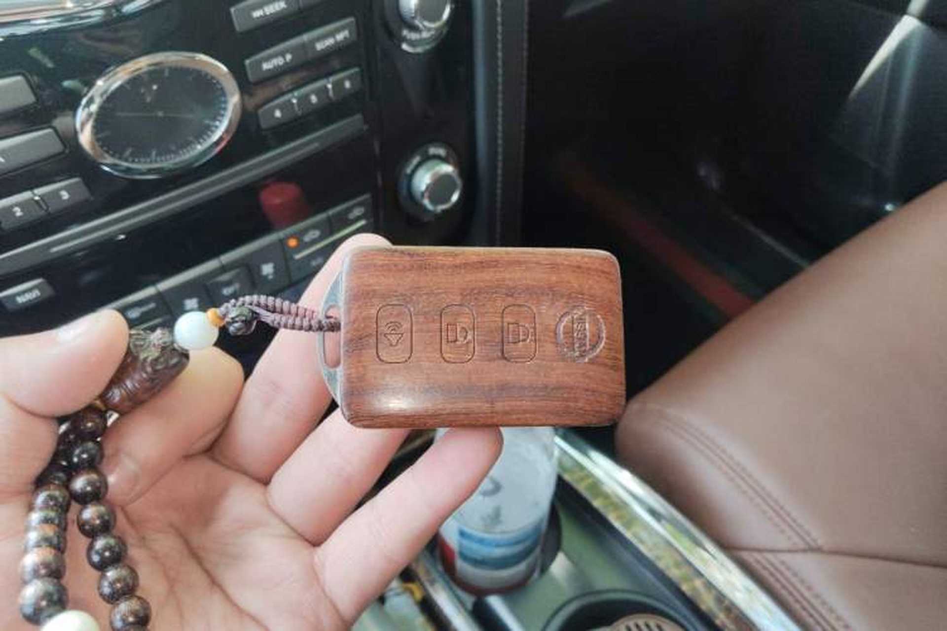 Used Nissan Patrol 2019 Y62 4.0L SE-T1 Middle East Vehicle Key