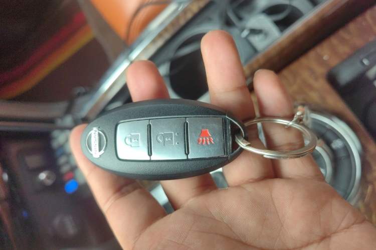 Used Nissan Patrol  Vehicle Key