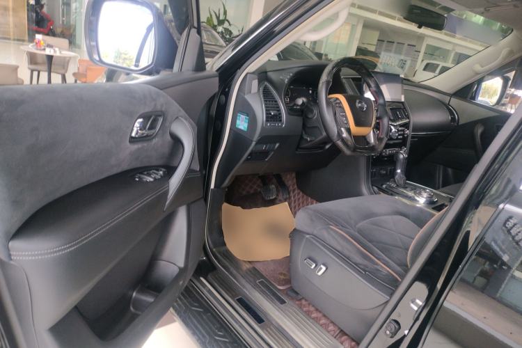 Used Nissan Patrol 2020 Y62 4.0 XE Middle East Driver Seat