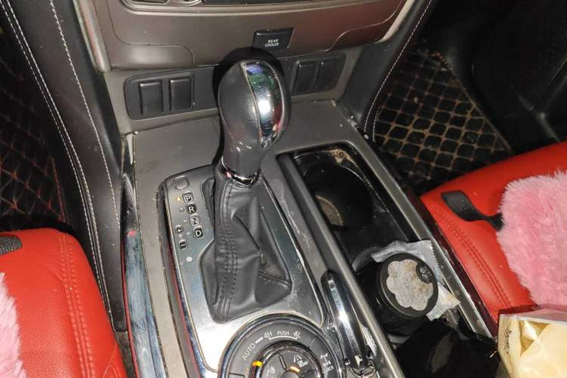 Used Nissan Patrol  Gear Lever