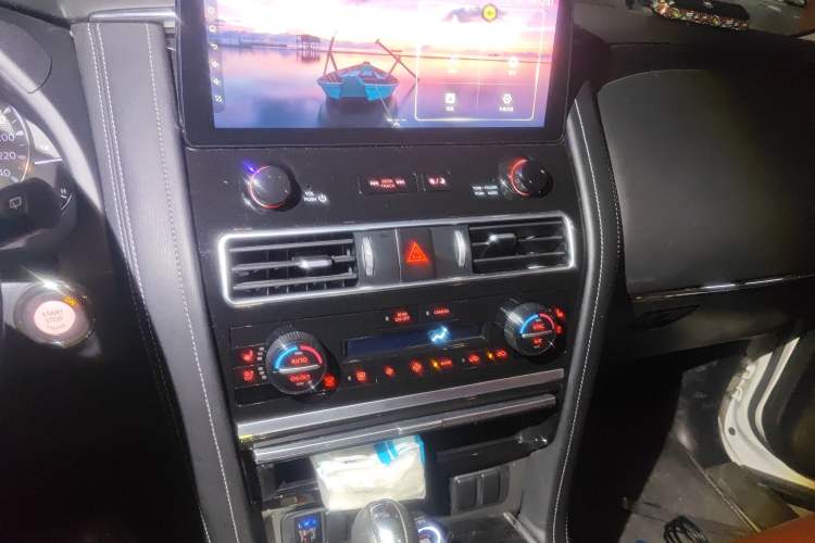 Used Nissan Patrol 2020 Y62 4.0 XE Middle East Audio And AC Panel