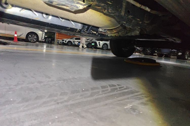 Used Nissan Patrol 2020 Y62 4.0 XE Middle East Chassis Rear Right