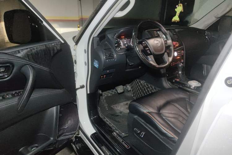 Used Nissan Patrol 2020 Y62 4.0 XE Middle East Driver Seat
