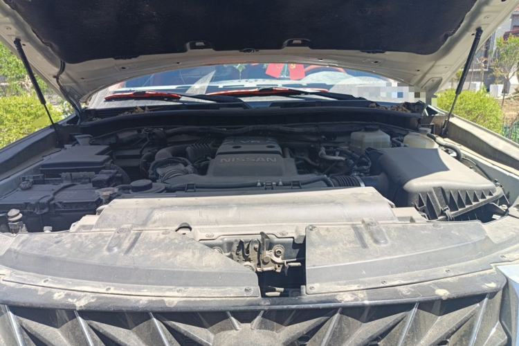 Used Nissan Patrol  Engine Bay