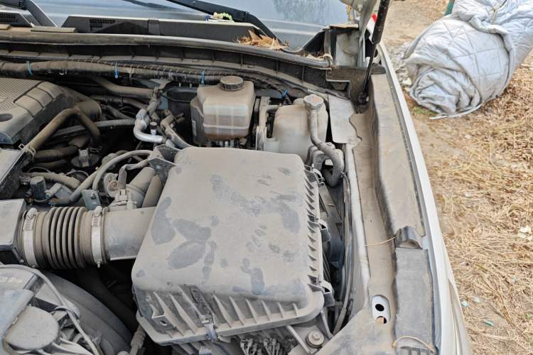 Used Nissan Patrol  Engine Bay Left