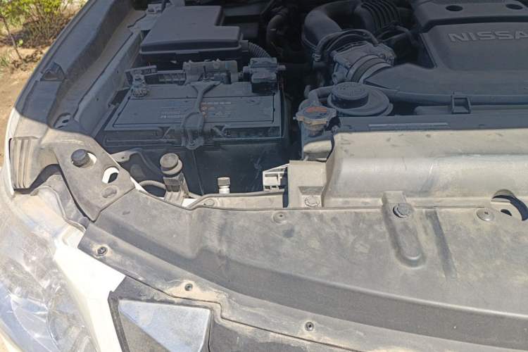 Used Nissan Patrol  Engine Bay Right