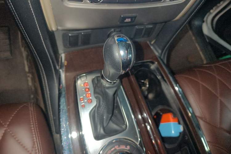 Used Nissan Patrol  Gear Lever