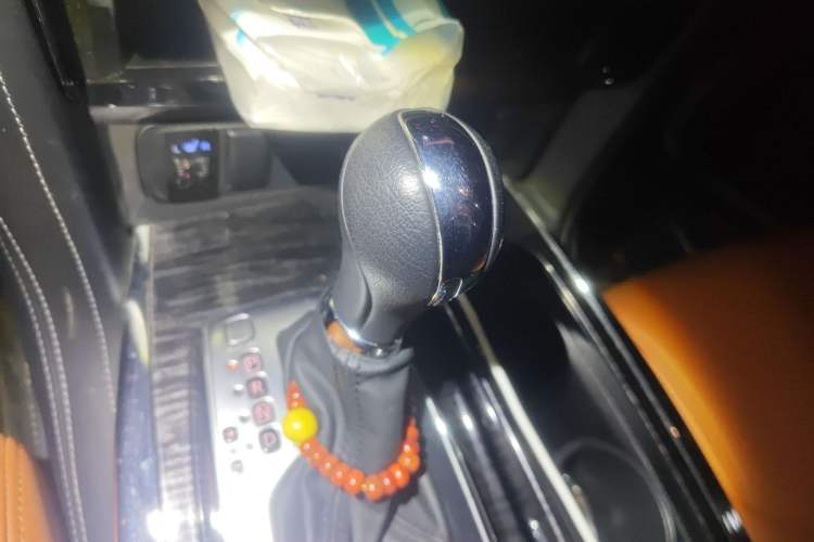 Used Nissan Patrol 2020 Y62 4.0 XE Middle East Gear Lever