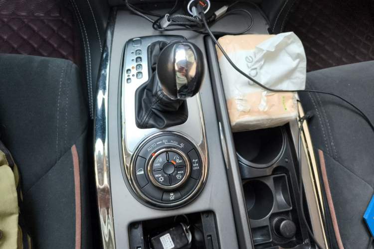 Used Nissan Patrol  Gear Lever