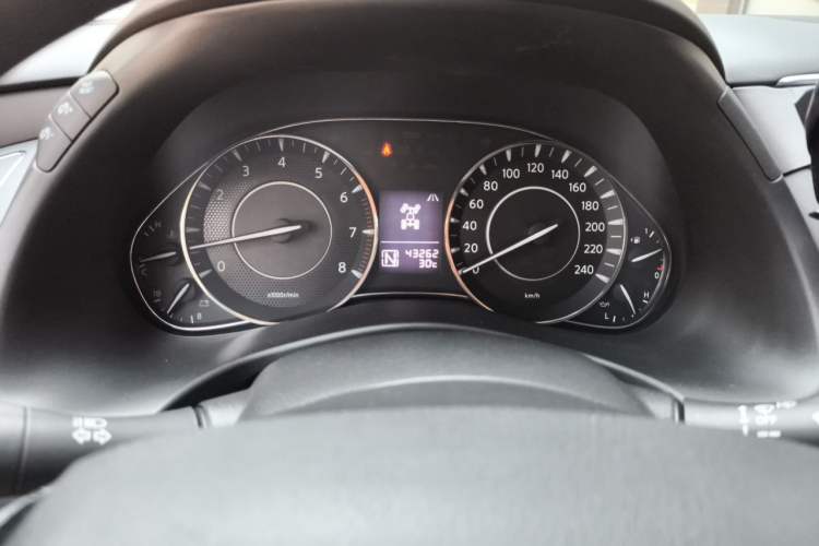 Used Nissan Patrol  Instrument Cluster