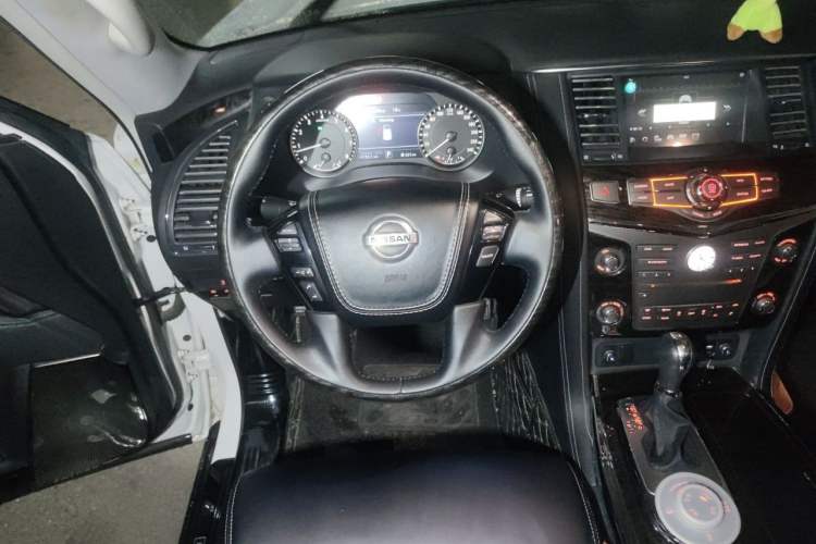 Used Nissan Patrol 2020 Y62 4.0 XE Middle East Steering Wheel