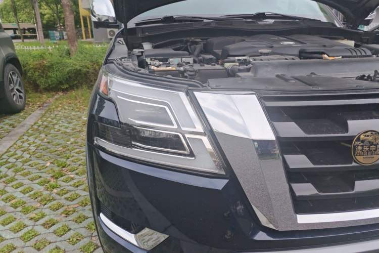 Used Nissan Patrol 2023 ARMADA 5.6L Invincible Fleet Flagship Edition Engine Bay Right