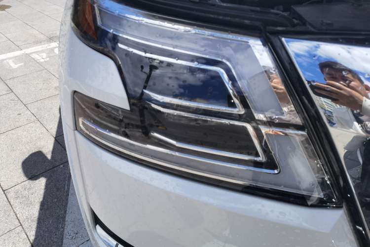 Used Nissan Patrol 2023 ARMADA 5.6L U.S.-Spec Model Right Front Headlight