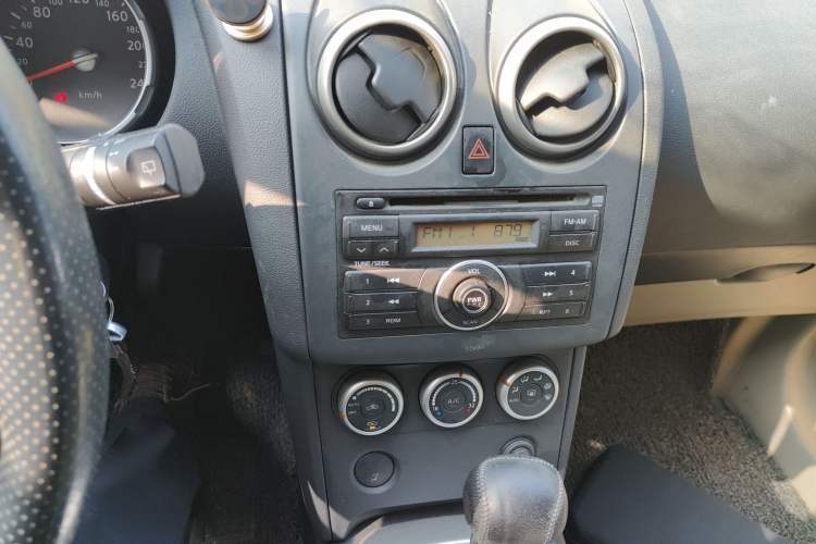 Used Nissan Qashqai 2008 20X LE CVT 2WD Audio And AC Panel