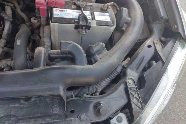 Used Nissan Qashqai 2008 20X LE CVT 2WD Engine Bay Left