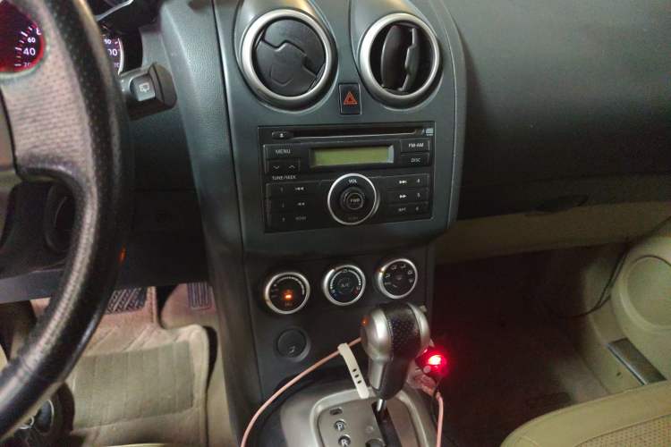 Used Nissan Qashqai 2008 20X LE CVT 2WD Audio And AC Panel