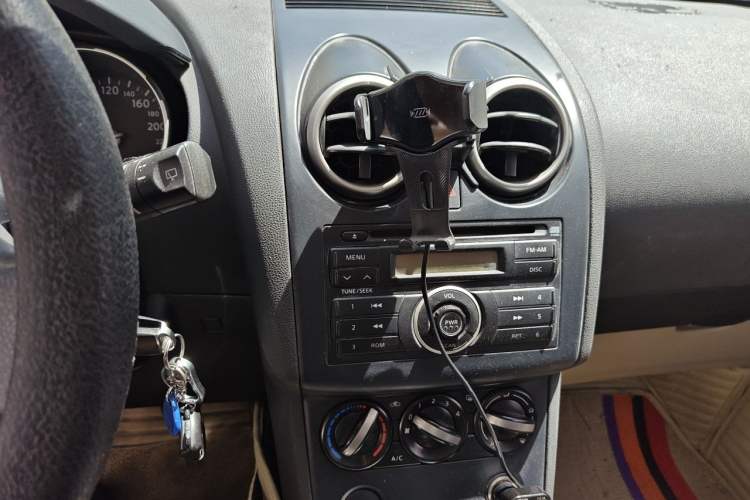 Used Nissan Qashqai 2008 20S Fire 6MT 2WD Audio And AC Panel