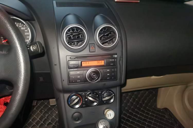 Used Nissan Qashqai 2008 20S Fire 6MT 2WD Audio And AC Panel
