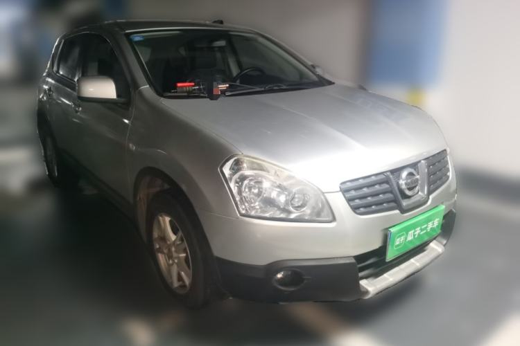 Used Nissan Qashqai 2008 20S Fire 6MT 2WD Front Right 45 Deg