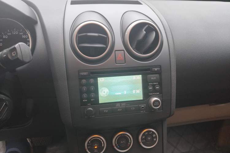 Used Nissan Qashqai 2010 20X LE CVT 2WD Audio And AC Panel