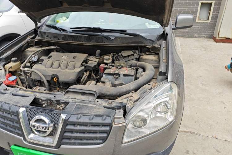 Used Nissan Qashqai 2010 20X LE CVT 2WD Engine Bay Left