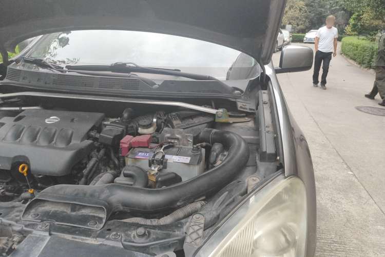 Used Nissan Qashqai 2010 20X LE CVT 2WD Engine Bay Left