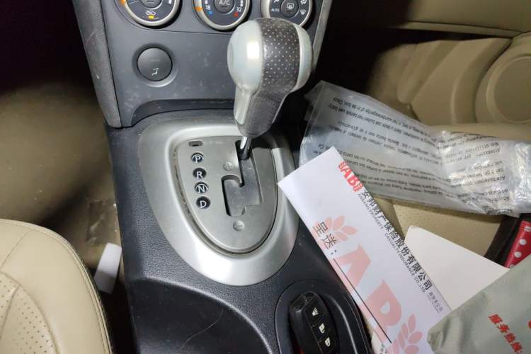 Used Nissan Qashqai 2010 20X LE CVT 2WD Gear Lever