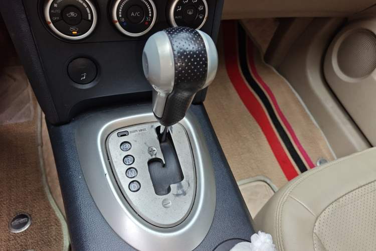 Used Nissan Qashqai 2010 20X LE CVT 2WD Gear Lever