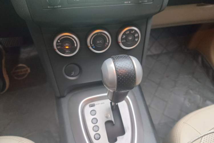 Used Nissan Qashqai 2010 20X LE CVT 2WD Gear Lever