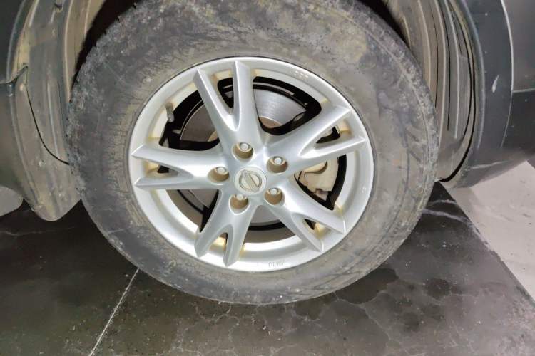 Used Nissan Qashqai 2010 20X LE CVT 2WD Right Front Wheel Hub