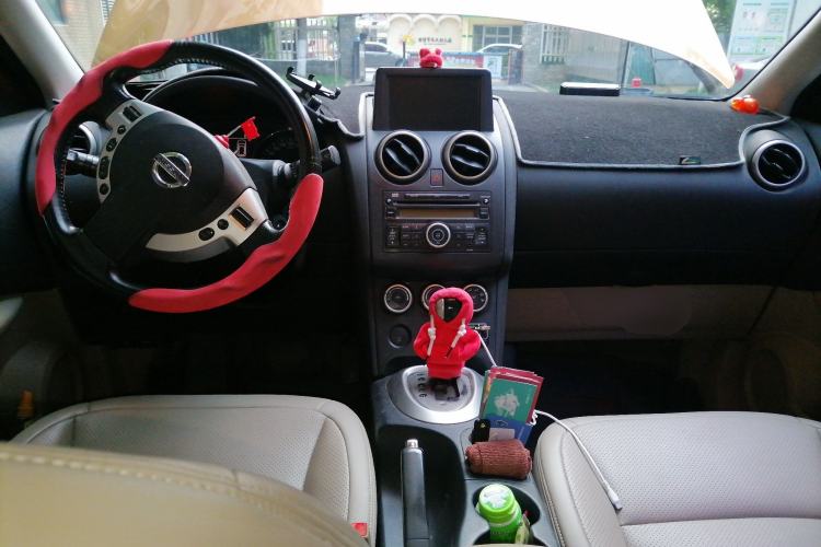 Used Nissan Qashqai 2010 20XFOUR Dragon CVT 4WD Center Console