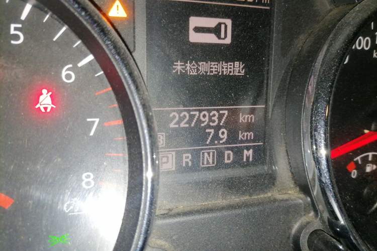 Used Nissan Qashqai 2010 20XFOUR Dragon CVT 4WD Odometer Close Up