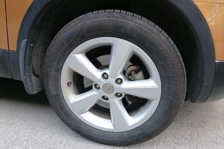 Used Nissan Qashqai 2010 20XFOUR Dragon CVT 4WD Right Front Wheel Hub
