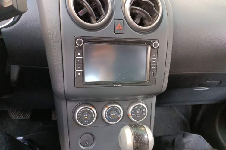 Used Nissan Qashqai 2010 20XFOUR Dragon CVT 4WD Audio And AC Panel