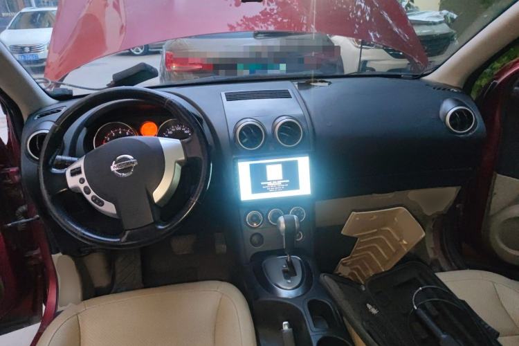 Used Nissan Qashqai 2010 20X LE CVT 2WD Center Console