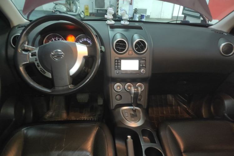 Used Nissan Qashqai 2010 20X LE CVT 2WD Center Console